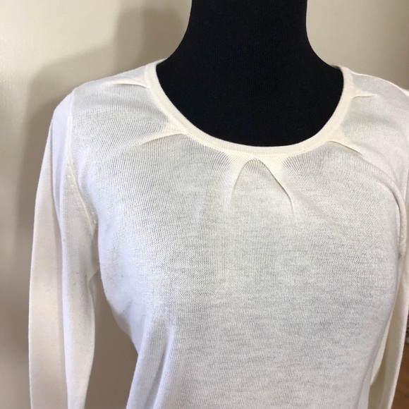 Top - Picture 2 of 3